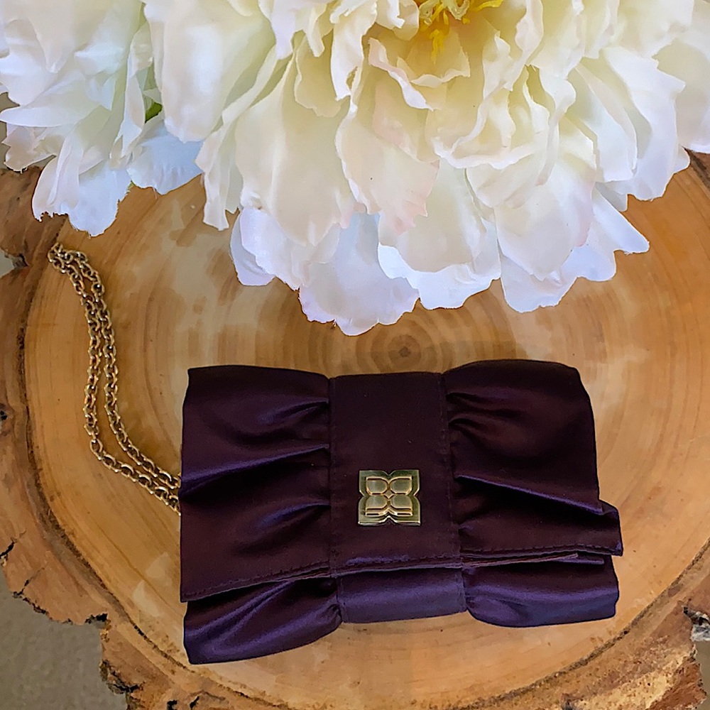 💜 BCBG Purple Satin Signature Bow Ruffle Clutch